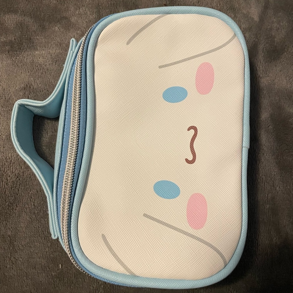 Cinnamon Roll Makeup Bag
